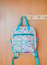 Mochila Quadrada - Lápis de Colorir