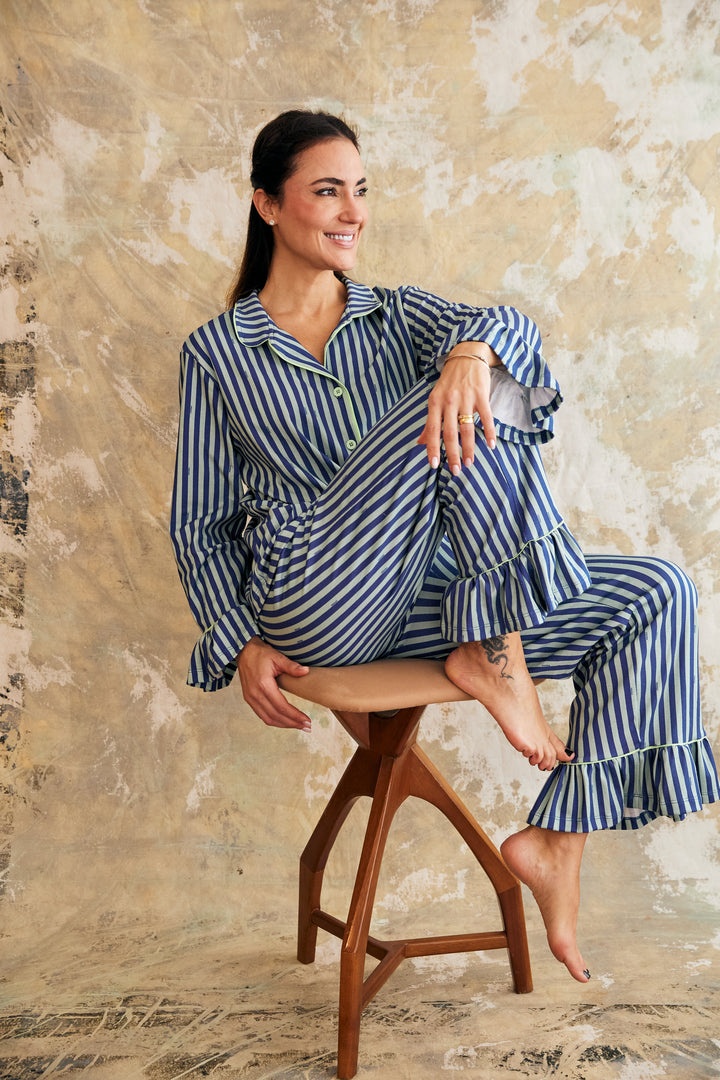 Pijama Americano com Babado Adulto Longo - Listrado Cósmico