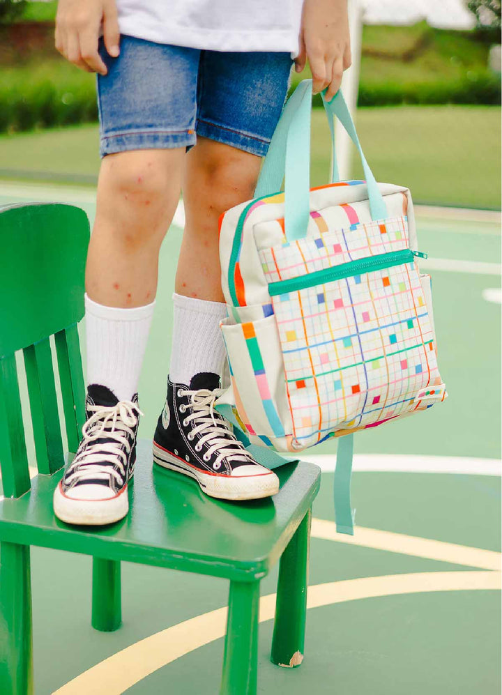 Mochila Quadrada - Lápis de Colorir