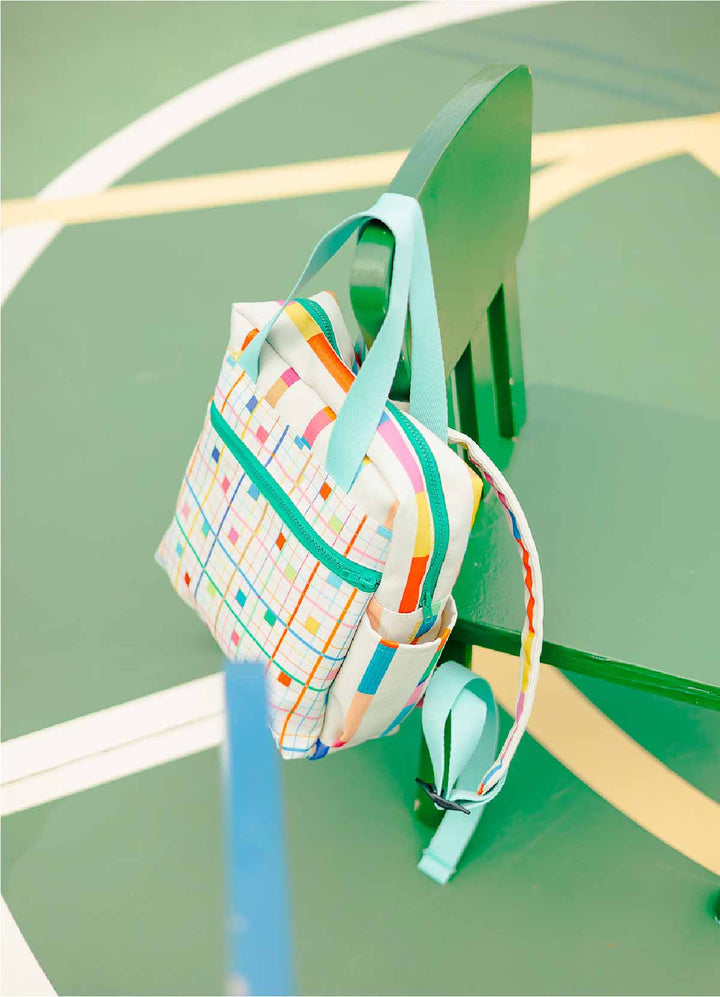 Mochila Quadrada - Lápis de Colorir