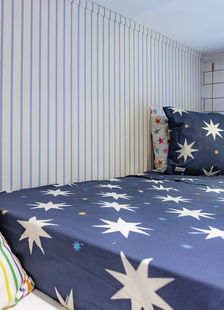 Papel de Parede Infantil - Listrado Fino Regular Azul Mar