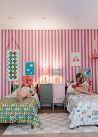 Papel de Parede Infantil - Listrado Cereja