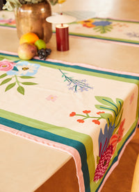 Caminho de Mesa - Sonho de Jardim