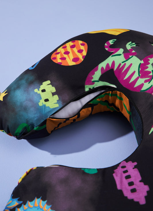 Capa de Almofada Amamentação -Aventura Cósmica Preto