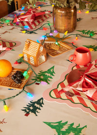 Toalha de Mesa Impermeável - Vilarejo Encantado