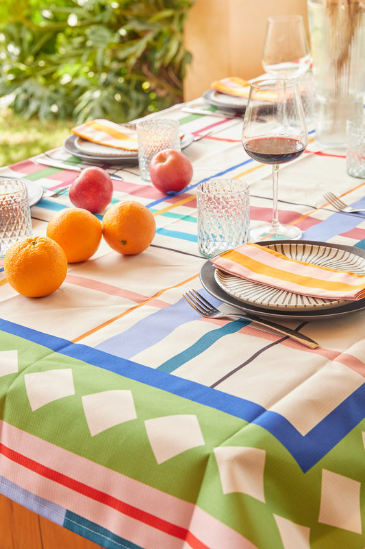 Toalha de Mesa Impermeável - Xadrez Harmonia