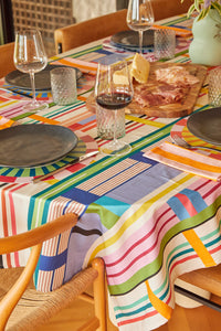 Toalha de Mesa - Listras Entrelaçadas