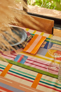Toalha de Mesa - Listras Entrelaçadas