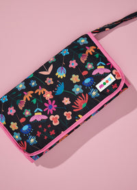 Trocador Portátil - Anoitecer no Jardim