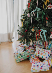 Cobre Pé de Árvore de Natal com Babado - Listradinho de Natal